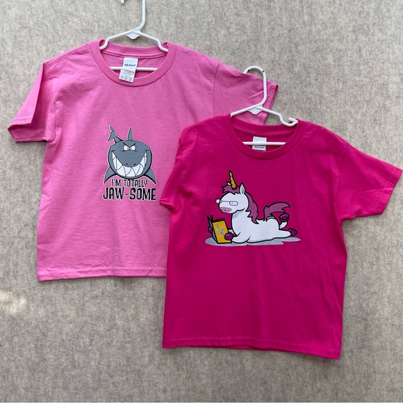 Kids NWOT Gildan Jaws Shark & Smart Unicorn Graphic Tshirts, 6T (set of two) - Picture 3 of 6